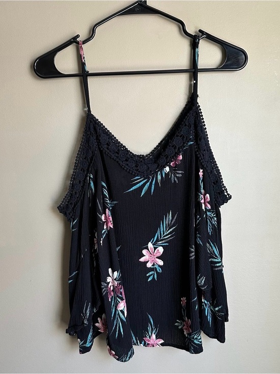 Aeropostale Tops - Aeropostale V-Neck Floral Off the Shoulder Flowy Women’s Top